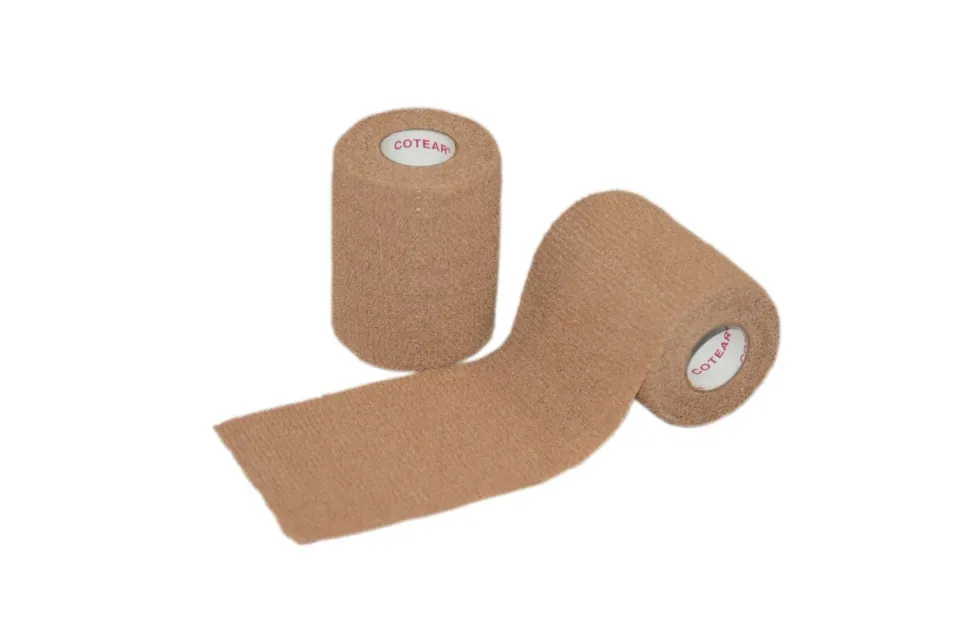 First Aid Only selvheftende bandasje 4,5 m x 7,6 cm pustende